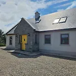 Ferienhaus Fiain Retreat, Luxury, Fire Place, Sun