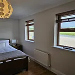 Fiain Retreat, Luxury, Fire Place, Sun Milltown Malbay