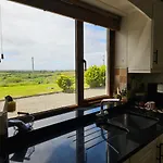 Ferienhaus Fiain Retreat, Luxury, Fire Place, Sun Milltown Malbay