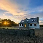 Fiain Retreat, Luxury, Fire Place, Sun Ferienhaus Milltown Malbay