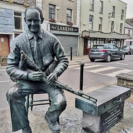 Дом отдыха Fiain Retreat, Luxury, Fire Place, Sun Милтаун-Малбей