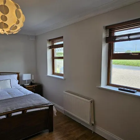 Fiain Retreat, Luxury, Fire Place, Sun Miltown Malbay