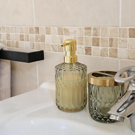 Fiain Retreat, Luxury, Fire Place, Sun Дом отдыха