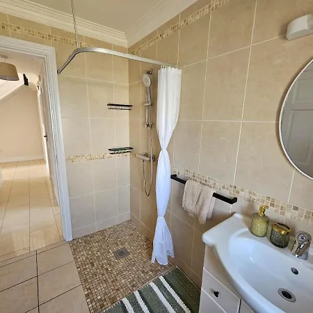 Fiain Retreat, Luxury, Fire Place, Sun Дом отдыха *