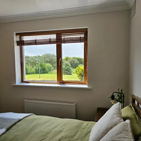 Fiain Retreat, Luxury, Fire Place, Sun *