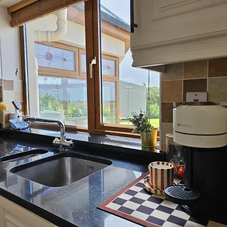 Nyaraló Fiain Retreat, Luxury, Fire Place, Sun *