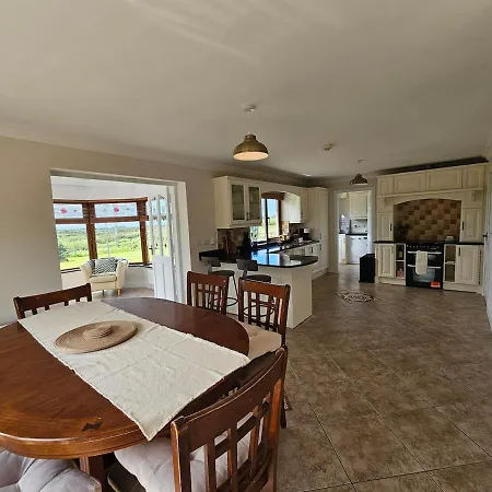 Fiain Retreat, Luxury, Fire Place, Sun *