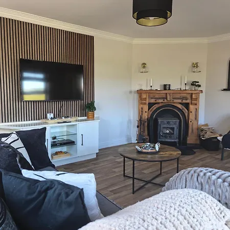 Fiain Retreat, Luxury, Fire Place, Sun *