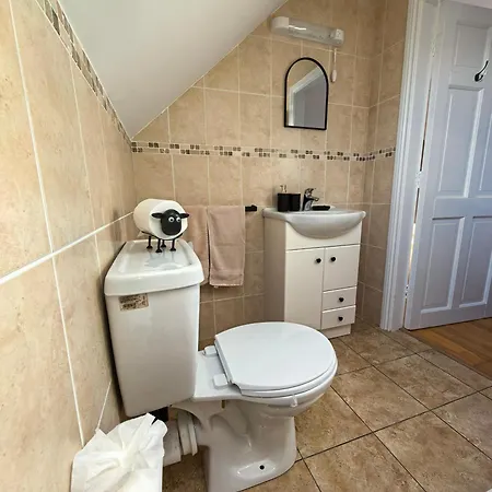 Дом отдыха Fiain Retreat, Luxury, Fire Place, Sun Милтаун-Малбей