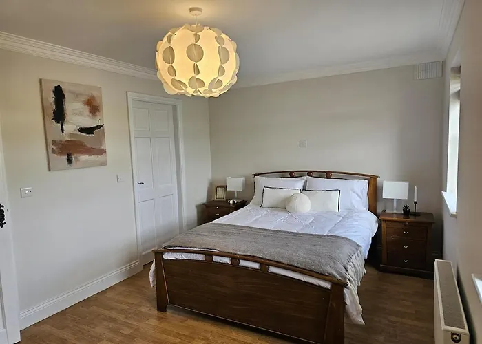 Fiain Retreat, Luxury, Fire Place, Sun 度假居 *