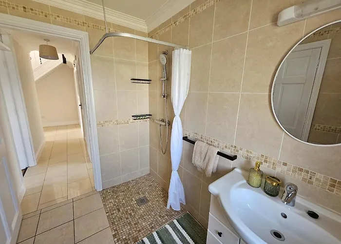 Fiain Retreat, Luxury, Fire Place, Sun 度假居 *